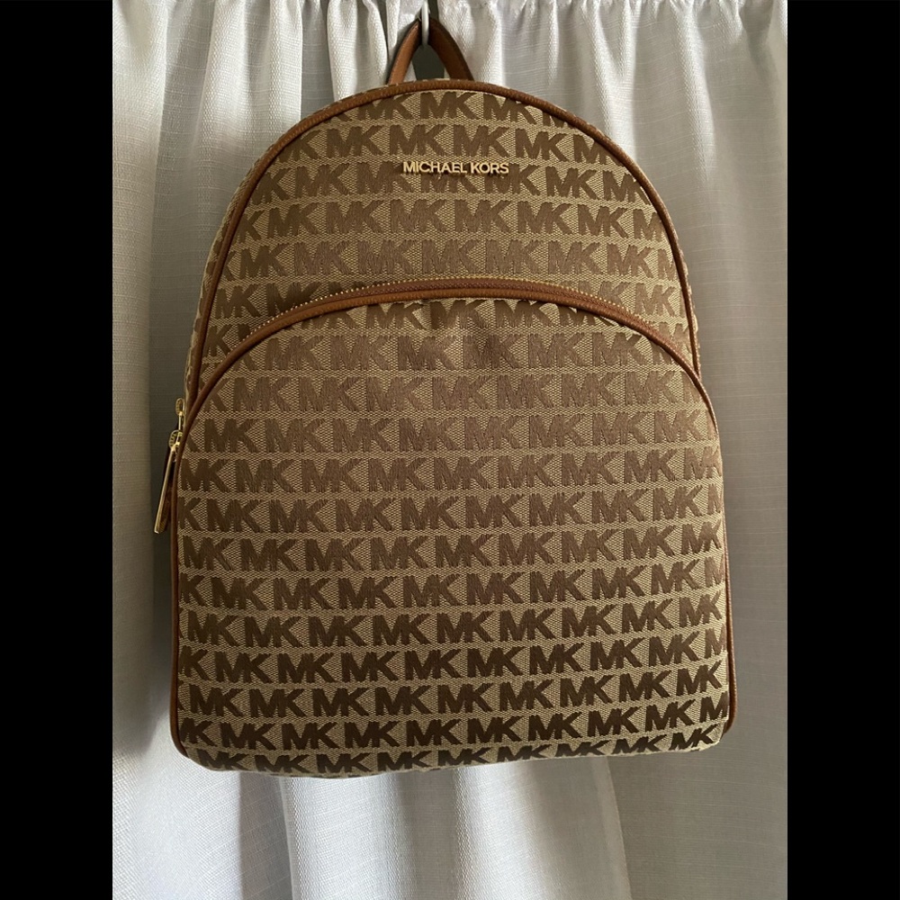Authentic Michael Kors Backpack 🎒